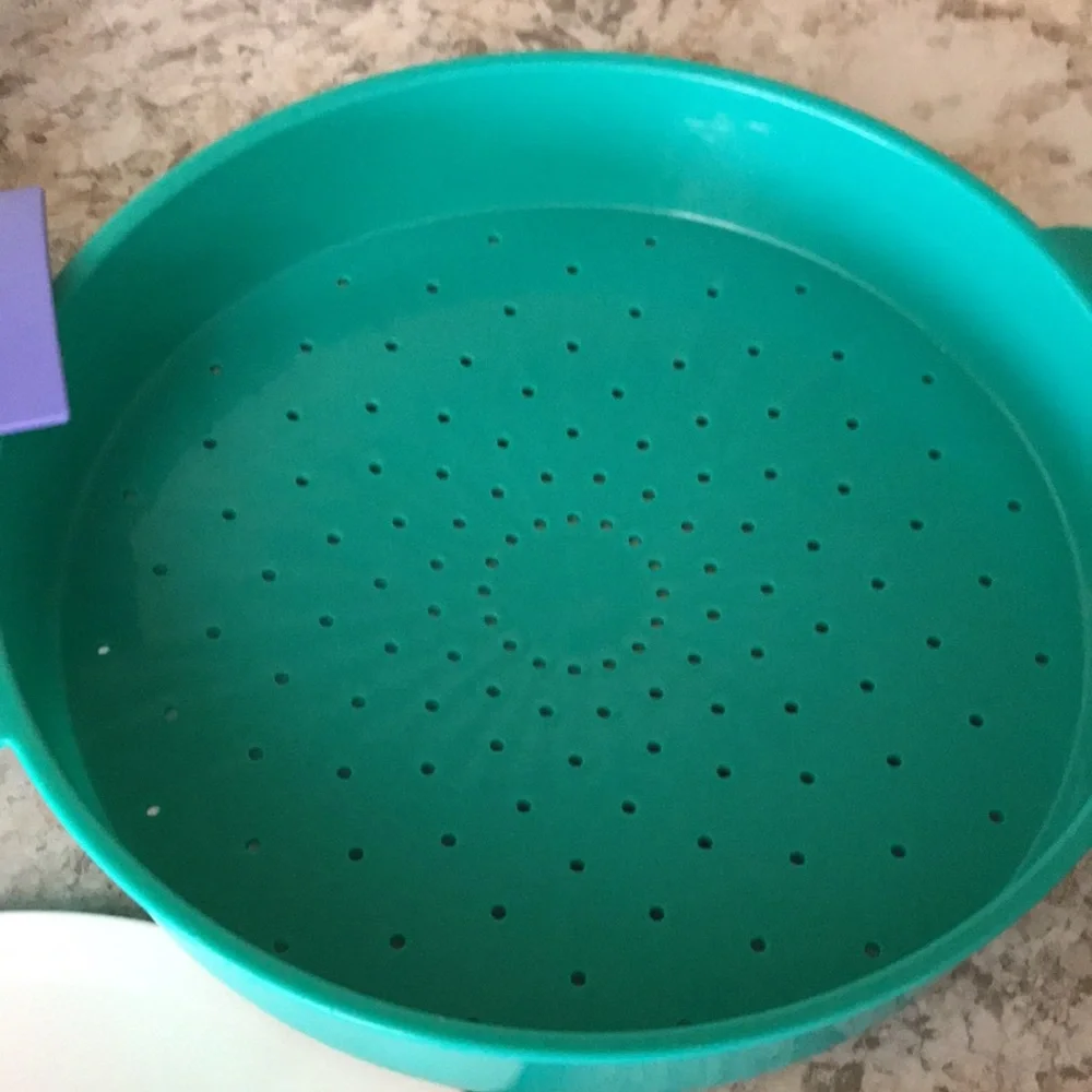 Tupperware Tortilla Warmer/Steamer